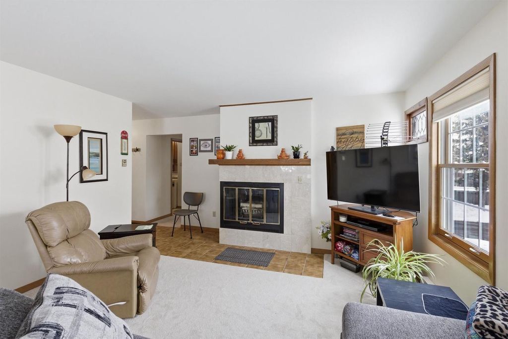 Photo of 2336 Wisconsin STREET, Oshkosh, WI 54901 (MLS # 50322479)