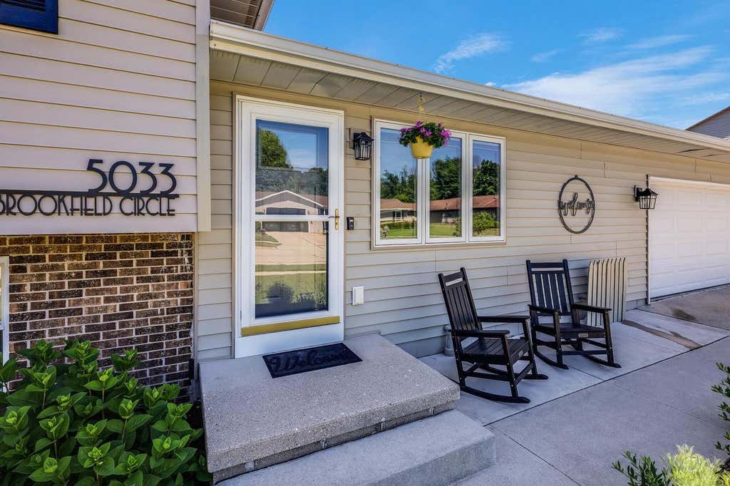 Photo of 5033 Brookfield CIRCLE, Manitowoc, WI 54220 (MLS # 1967564)