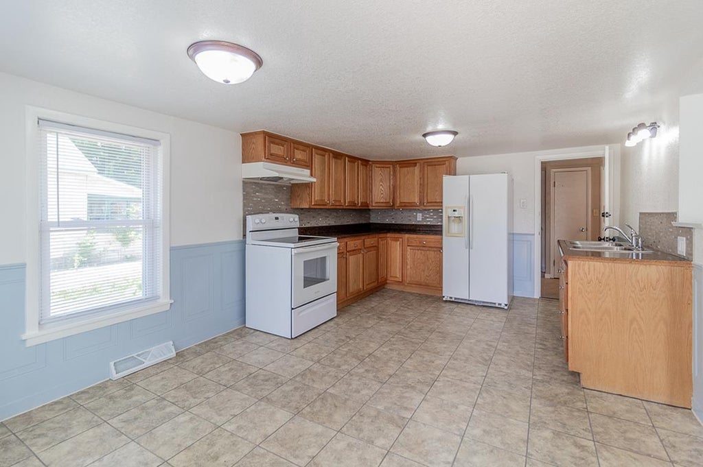 Photo of 803 Shiocton STREET, New London, WI 54961 (MLS # 50328687)