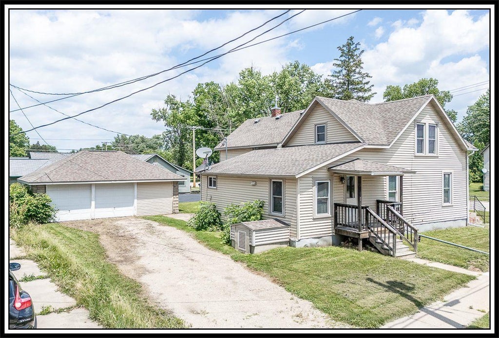 Photo of 803 Shiocton STREET, New London, WI 54961 (MLS # 50328687)