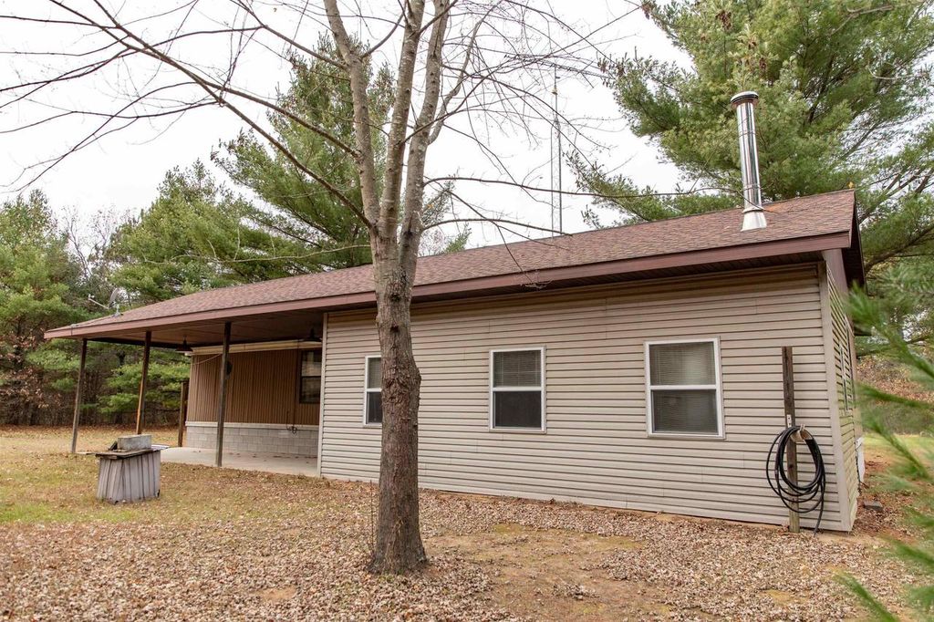 Photo of N8604 17th AVENUE, Neshkoro, WI 54960 (MLS # 2020311)