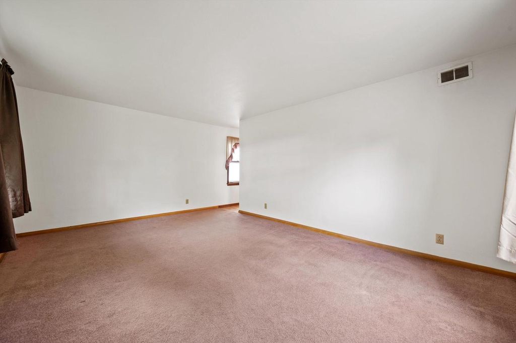Photo of 11126 W Freistadt ROAD, Mequon, WI 53097 (MLS # 1940653)