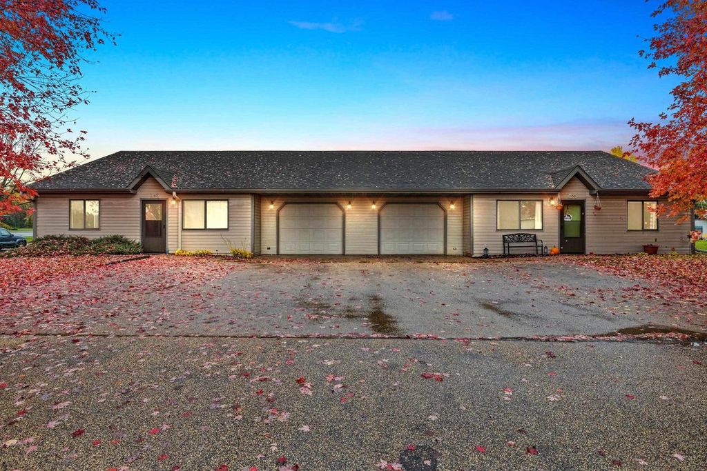 Photo of 1150 Schabow STREET, Gresham, WI 54128 (MLS # 50315971)