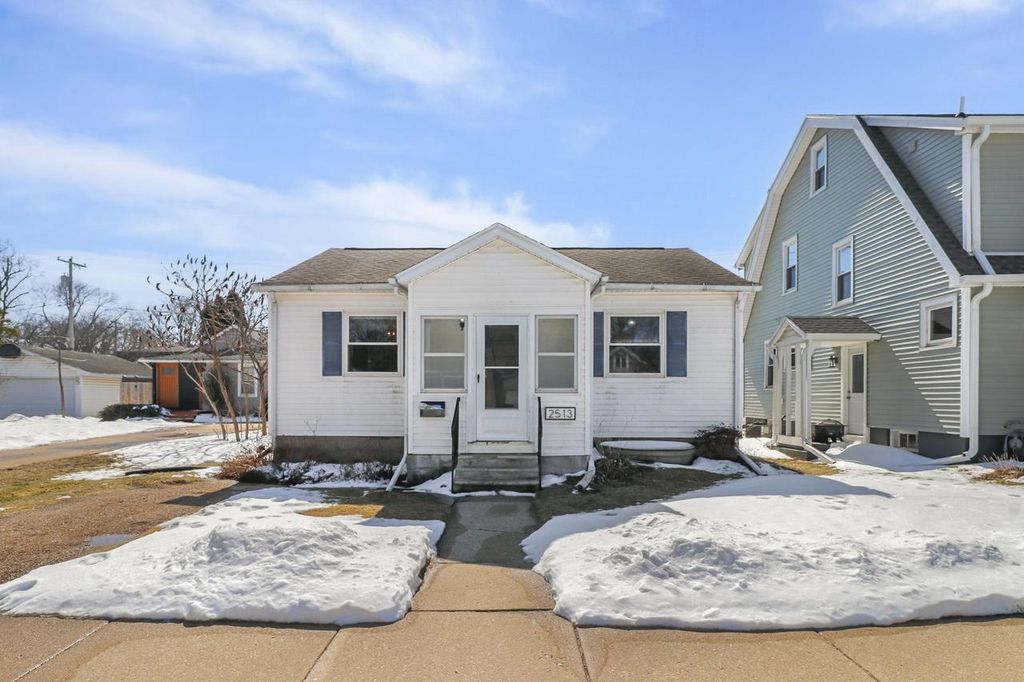 Photo of 2513 Moland STREET, Madison, WI 53704 (MLS # 2019071)