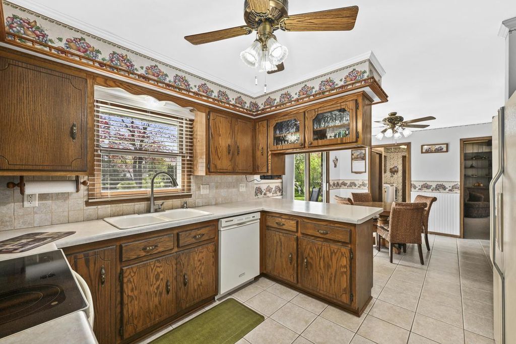 Photo of 3459 Oak Tree LANE, Elmwood Park, WI 53405 (MLS # 1961578)