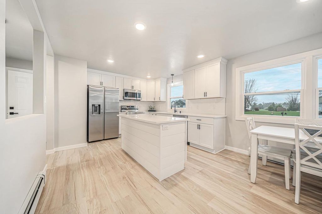 Photo of 4607 W Capitol DRIVE, Appleton, WI 54914 (MLS # 50323869)