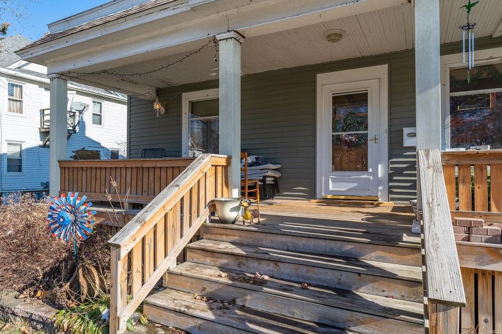 Photo of 645 S Oak Park COURT, Milwaukee, WI 53214 (MLS # 1947197)