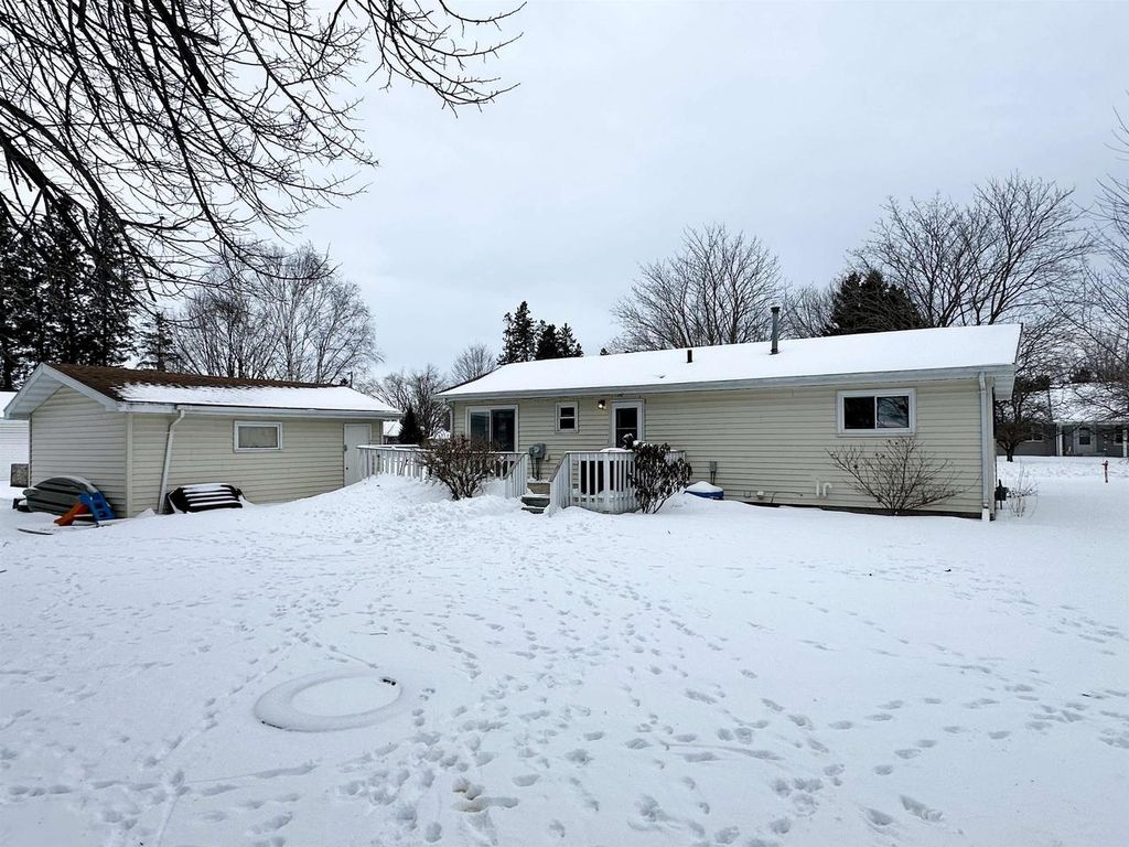 Photo of 1727 N Superior STREET, Antigo, WI 54409 (MLS # 22600716)