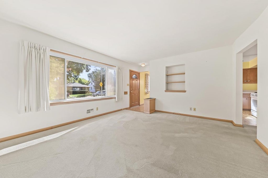 Photo of 4741 N 73rd STREET, Milwaukee, WI 53218 (MLS # 1985621)