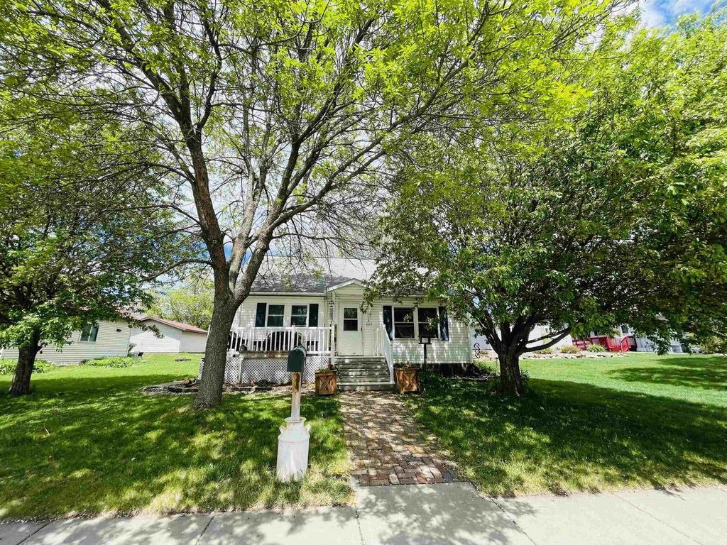 Photo of 609 W Miner DRIVE, Ladysmith, WI 54848 (MLS # 22602275)