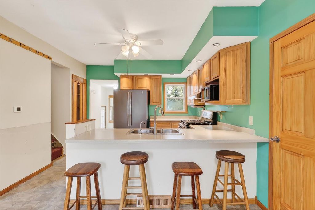 Photo of 810 17th Avenue South Ave, Wisconsin Rapids, WI 54495 (MLS # 22600979)