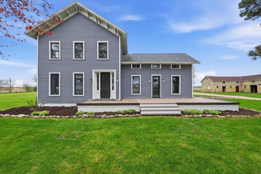 Photo of 413 N Tarrant ROAD, Janesville, WI 53546 (MLS # 2021384)