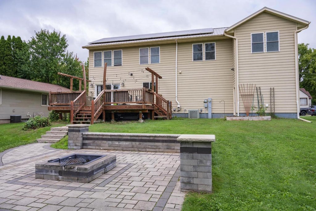 Photo of 511 W Pearl STREET, New Lisbon, WI 53950 (MLS # 2033049)