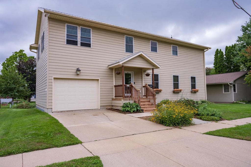 Photo of 511 W Pearl STREET, New Lisbon, WI 53950 (MLS # 2033049)