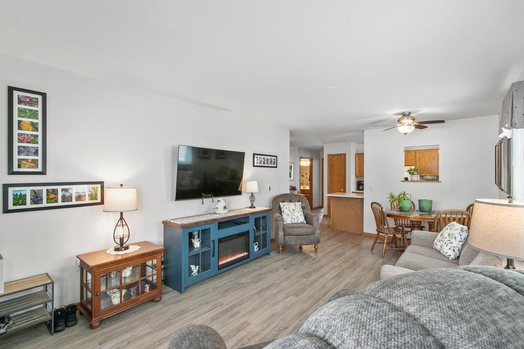 Photo of 1507 Manassas DRIVE #51, Baraboo, WI 53913 (MLS # 2018945)