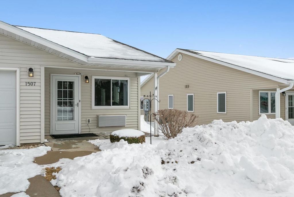 Photo of 1507 Manassas DRIVE #51, Baraboo, WI 53913 (MLS # 2018945)