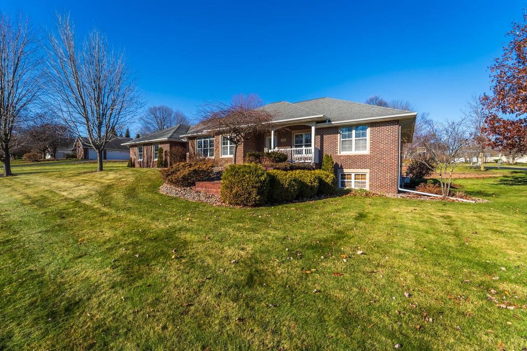 Photo of 3110 Sandgate COURT, Weston, WI 54476 (MLS # 22505392)