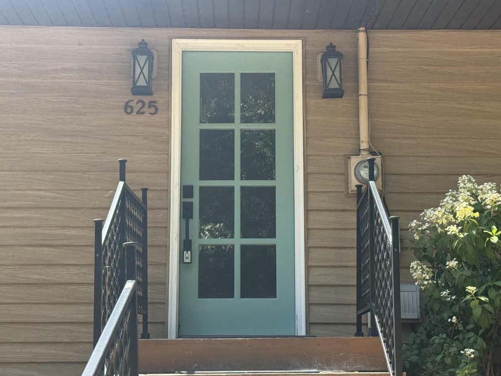 Photo of 625 Thomas STREET, Janesville, WI 53545 (MLS # 2029349)