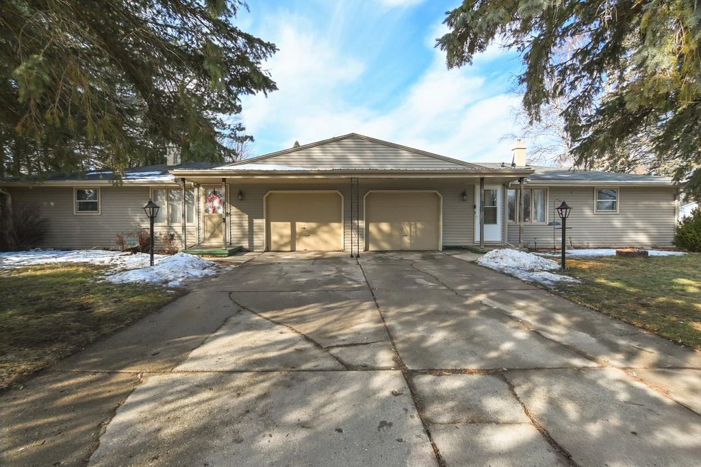 Photo of 961 Alta STREET, Green Bay, WI 54313 (MLS # 50322182)