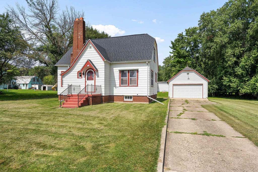 Photo of 457 W John STREET, Markesan, WI 53946 (MLS # 2031062)