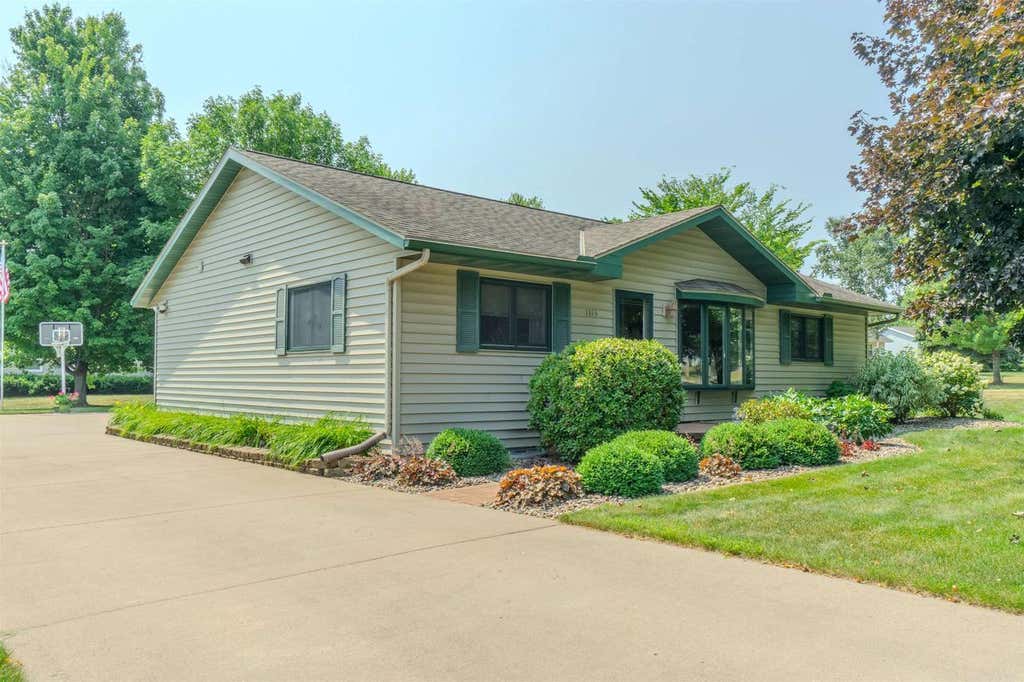 Photo of 1313 Norton STREET, Wausau, WI 54401 (MLS # 22603604)