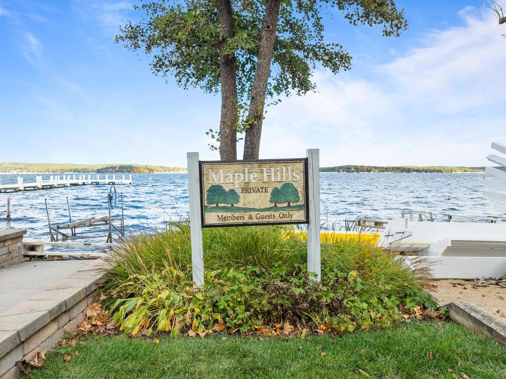 Photo of Lt17 Green Hill DRIVE, Fontana, WI 53125 (MLS # 1940912)