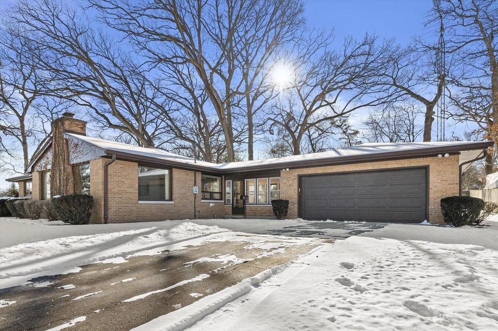 Photo of 3925 83rd PLACE, Kenosha, WI 53142 (MLS # 1949004)