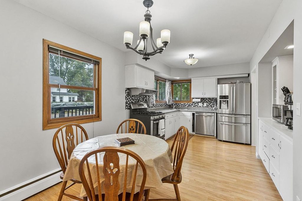 Photo of 2463 N 22nd STREET, Milwaukee, WI 53206 (MLS # 1944811)