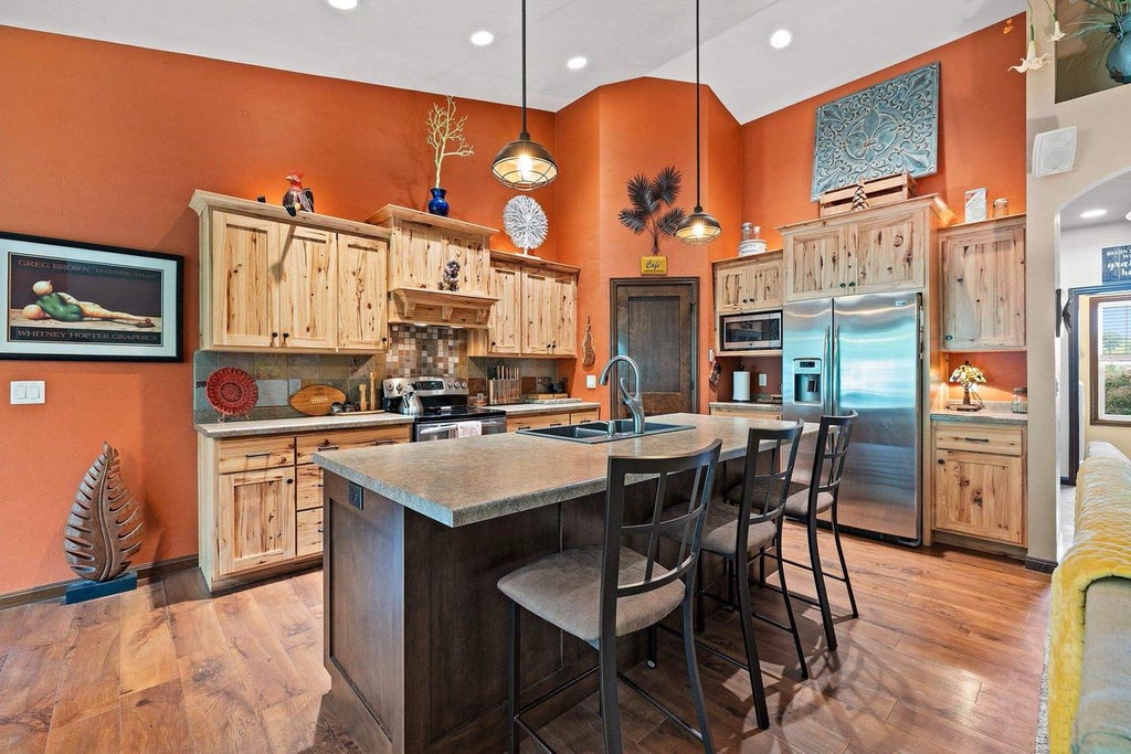Photo of 1048 Faversham WAY, Green Bay, WI 54313 (MLS # 50333106)