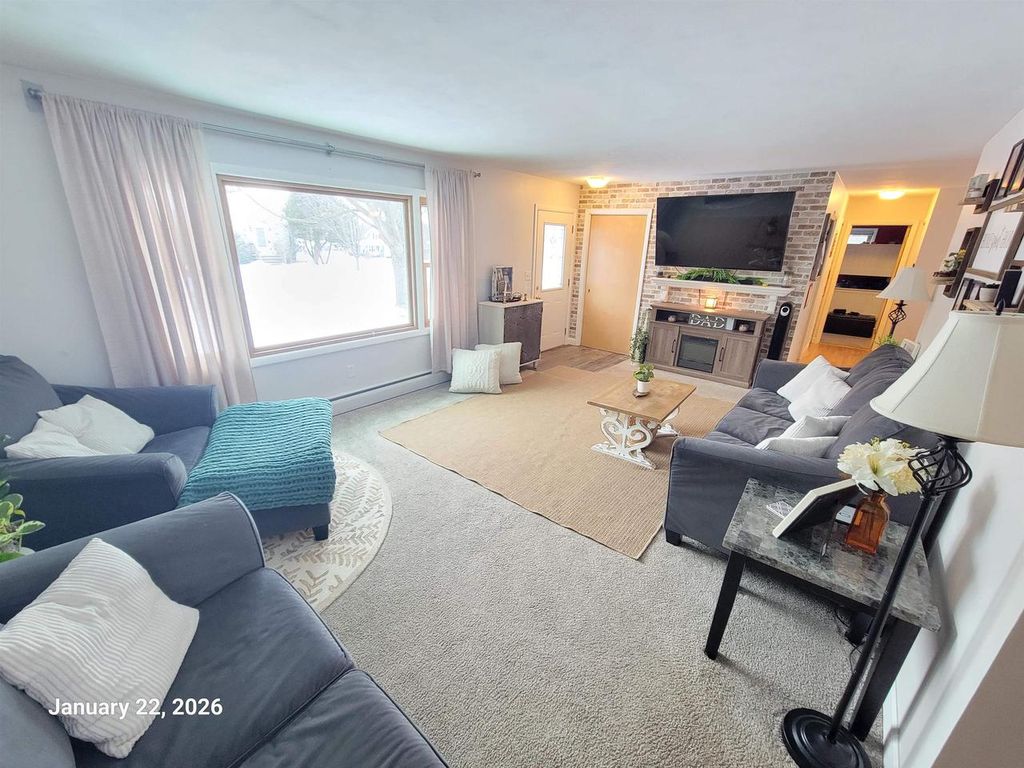 Photo of 215 W Cameron STREET, New London, WI 54961 (MLS # 50320238)