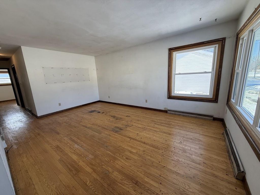 Photo of 1519 Adams AVENUE, Oshkosh, WI 54902 (MLS # 50320437)