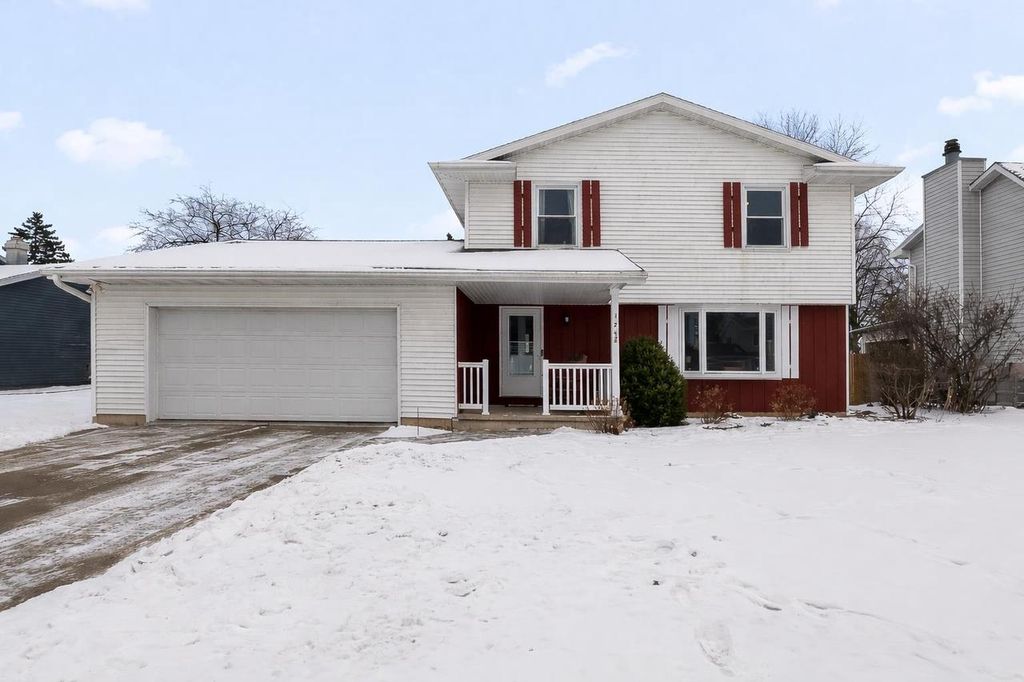 Photo of 125 Parkway COURT, Fond Du Lac, WI 54935 (MLS # 50320841)