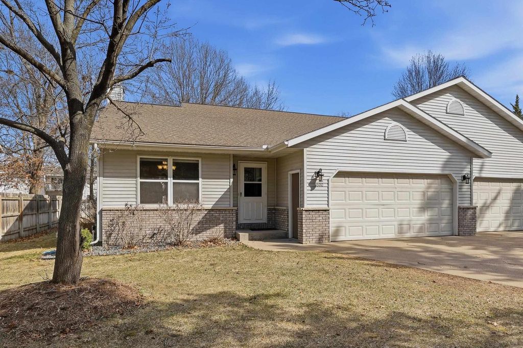Photo of 3600-3602 Yvonne DRIVE, Stevens Point, WI 54481 (MLS # 22601378)