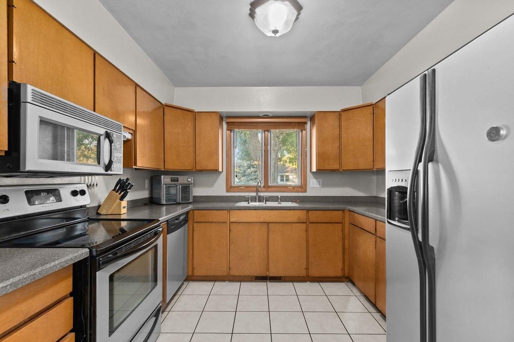 Photo of 1508 Collins STREET, Neenah, WI 54956 (MLS # 50334839)