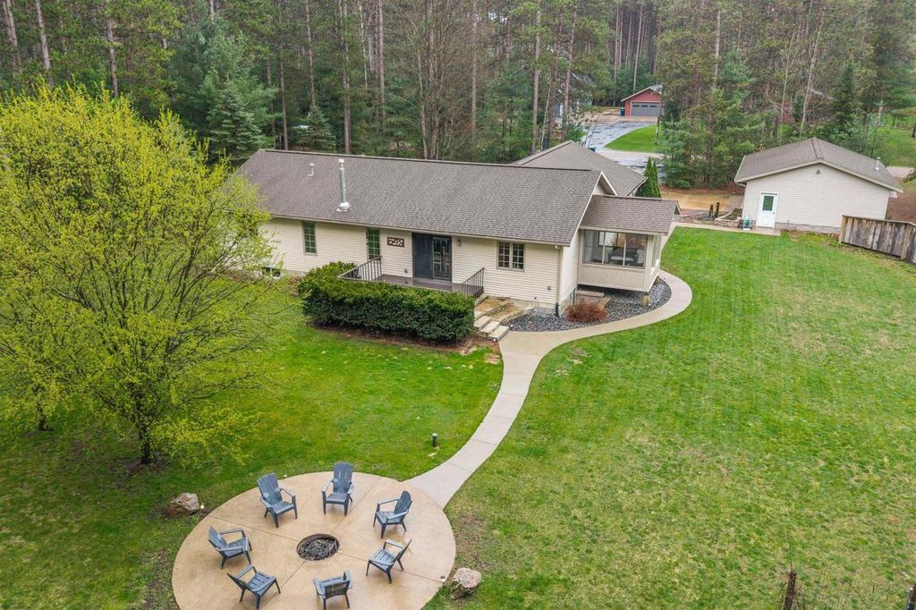 Photo of 4790 Emerald LANE, Stevens Point, WI 54482 (MLS # 22601846)