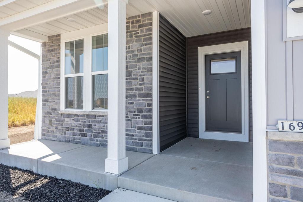 Photo of 1690 Whalen DRIVE, Oconomowoc, WI 53066 (MLS # 1935194)