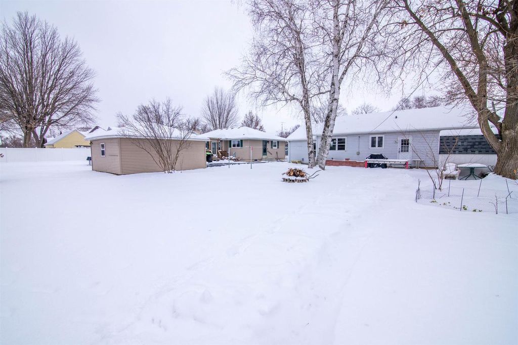 Photo of 614 Carrington STREET, Waupun, WI 53963 (MLS # 2013570)