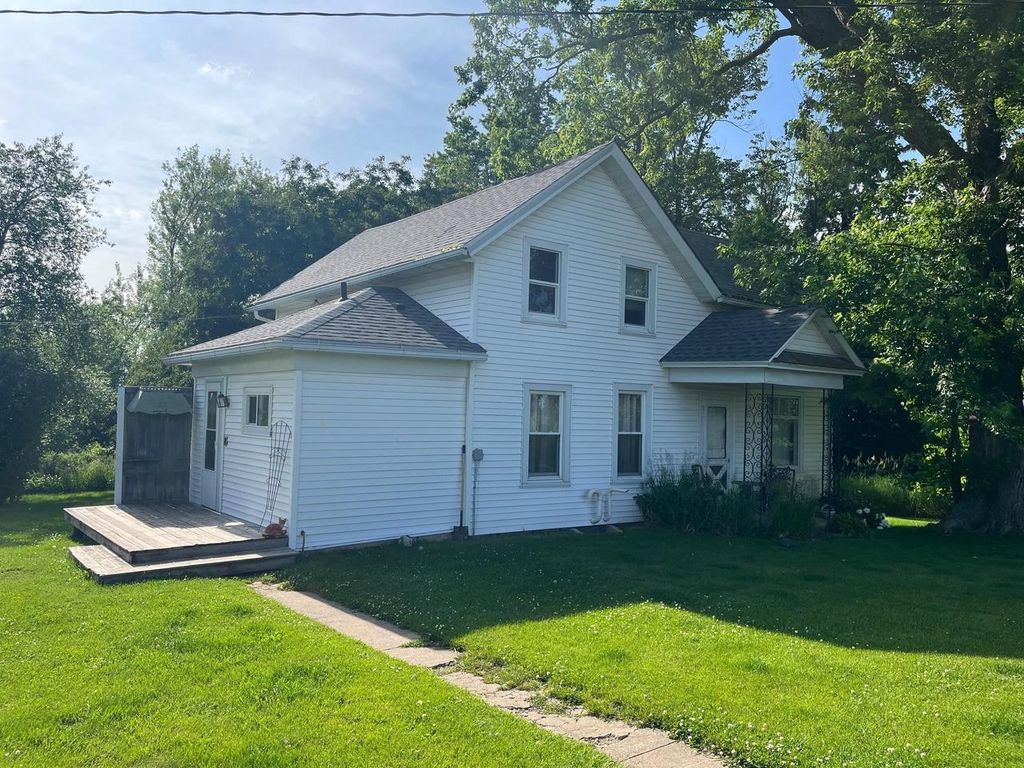 Photo of 4923 Meek ROAD, Arlington, WI 53911 (MLS # 2009808)