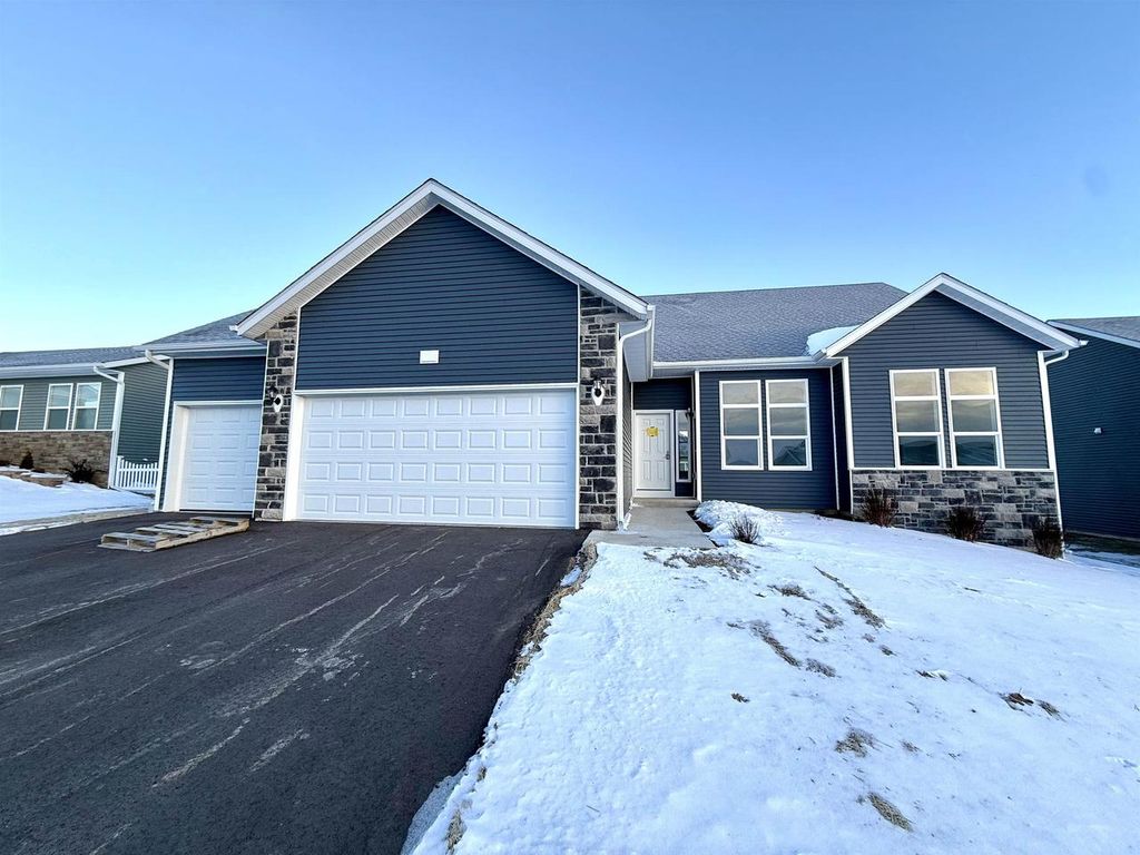 Photo of 318 Julie COURT, Belleville, WI 53508 (MLS # 2018183)