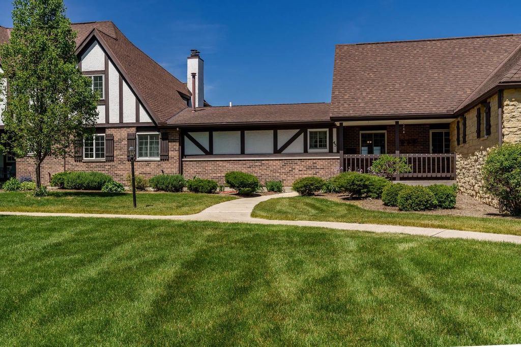 Photo of 45 Golf PARKWAY, Madison, WI 53704 (MLS # 2023833)