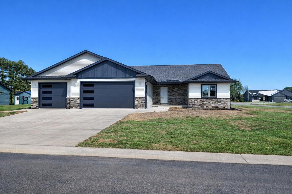 Photo of 1957 Golden Gate WAY, Holmen, WI 54636 (MLS # 1940582)