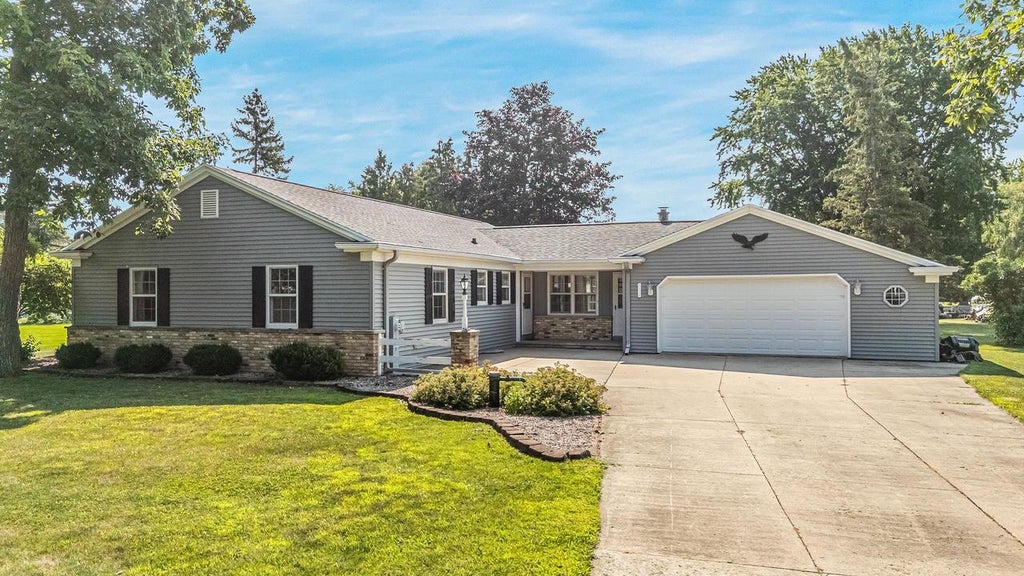 Photo of 5116 Violet LANE, Oshkosh, WI 54904 (MLS # 50330264)
