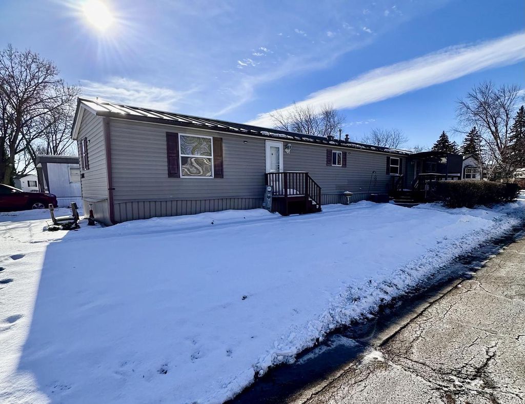 Photo of 1513 Indigo DRIVE, Oshkosh, WI 54902 (MLS # 2017834)