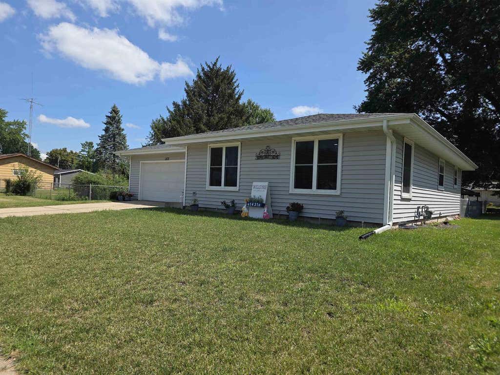 Photo of 1431 S Chatham STREET, Janesville, WI 53546 (MLS # 2029611)