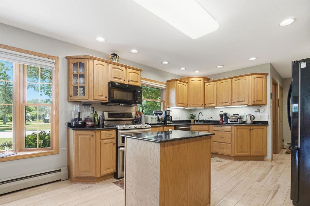 Photo of 206 W Cedar STREET, Abbotsford, WI 54405 (MLS # 22602855)
