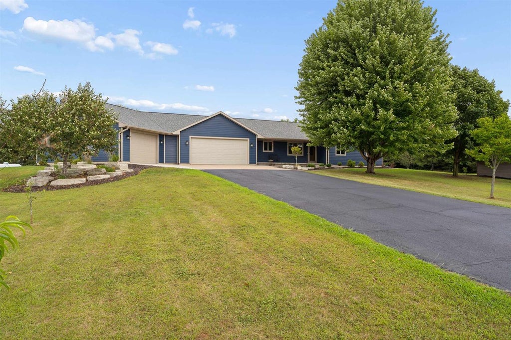 Photo of E8522 Thieme DRIVE, Fremont, WI 54940 (MLS # 50331537)