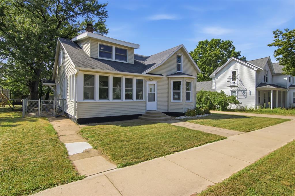Photo of 618 Erin STREET, Eau Claire, WI 54703 (MLS # 1604424)