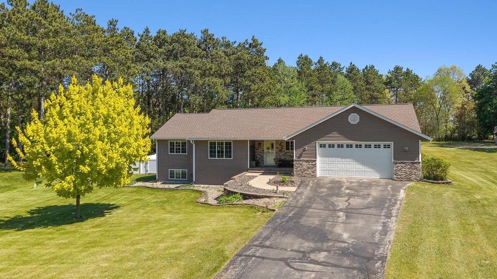 Photo of N7579 Pine Ridge CIRCLE, Portage, WI 53901 (MLS # 2023196)