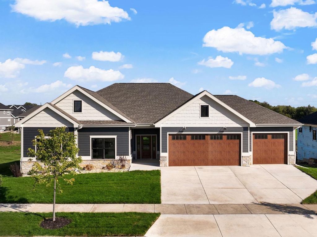 Photo of 821 Westbridge TRAIL, Waunakee, WI 53597 (MLS # 2009778)