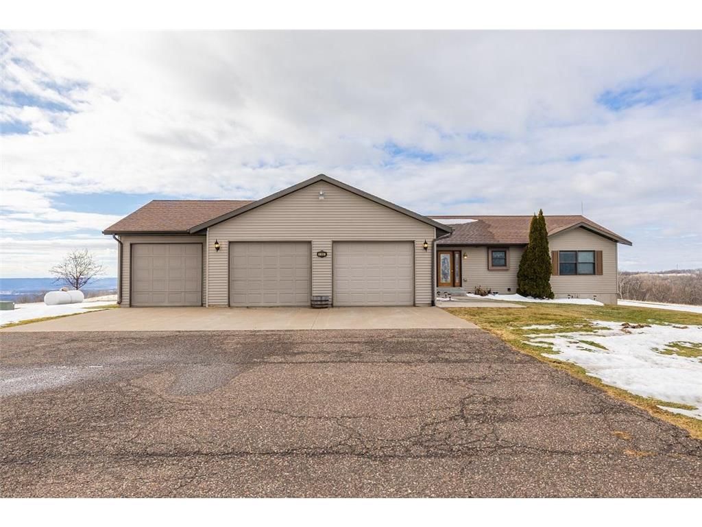 Photo of W1660 Maplewood LANE, Alma, WI 54610 (MLS # 7039467)